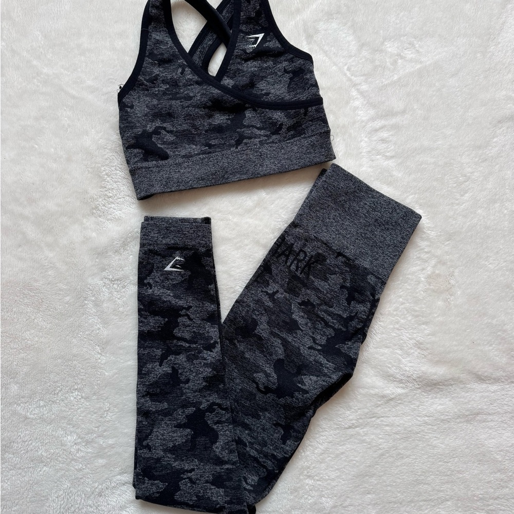 Gymshark Black and Gray Camo Sports Set